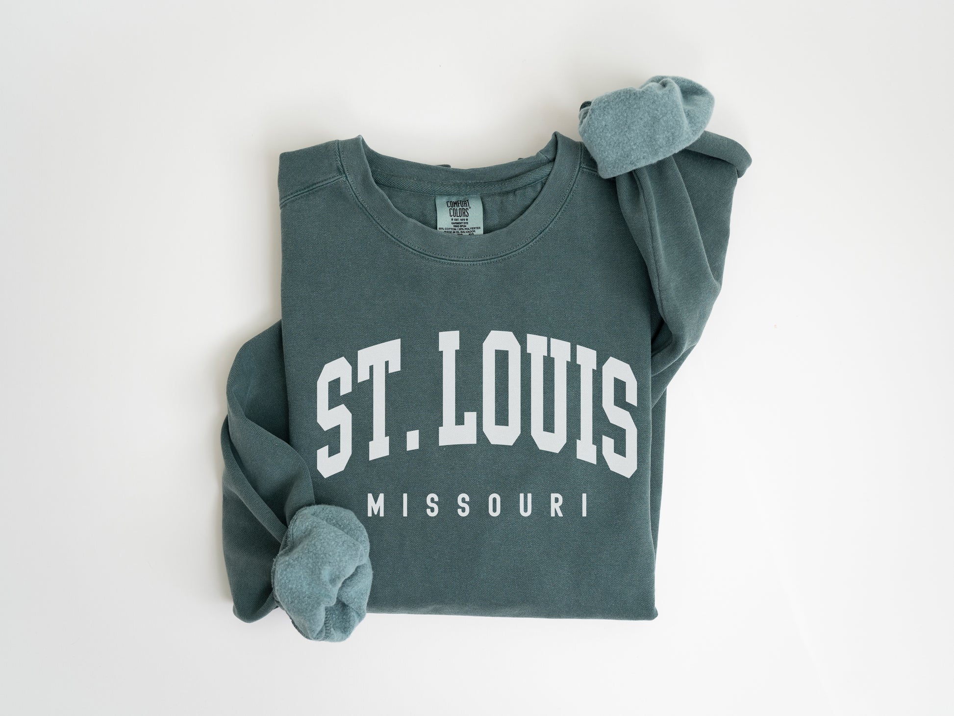 a t - shirt with the word st louis on it