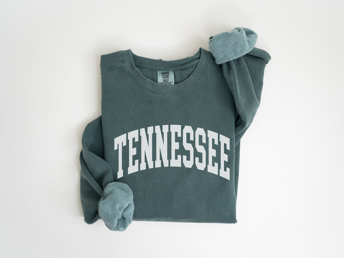 a sweatshirt with the word tennessee printed on it