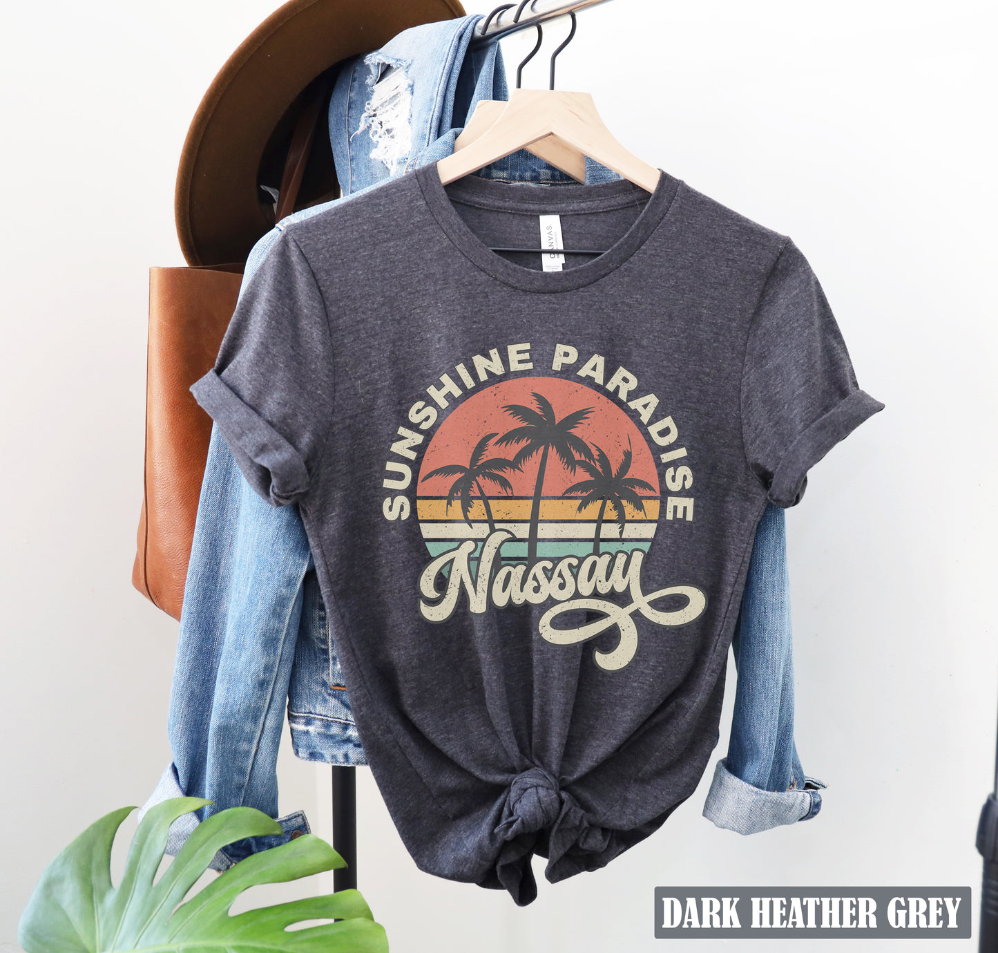 a t - shirt that says sunshine paradise on it