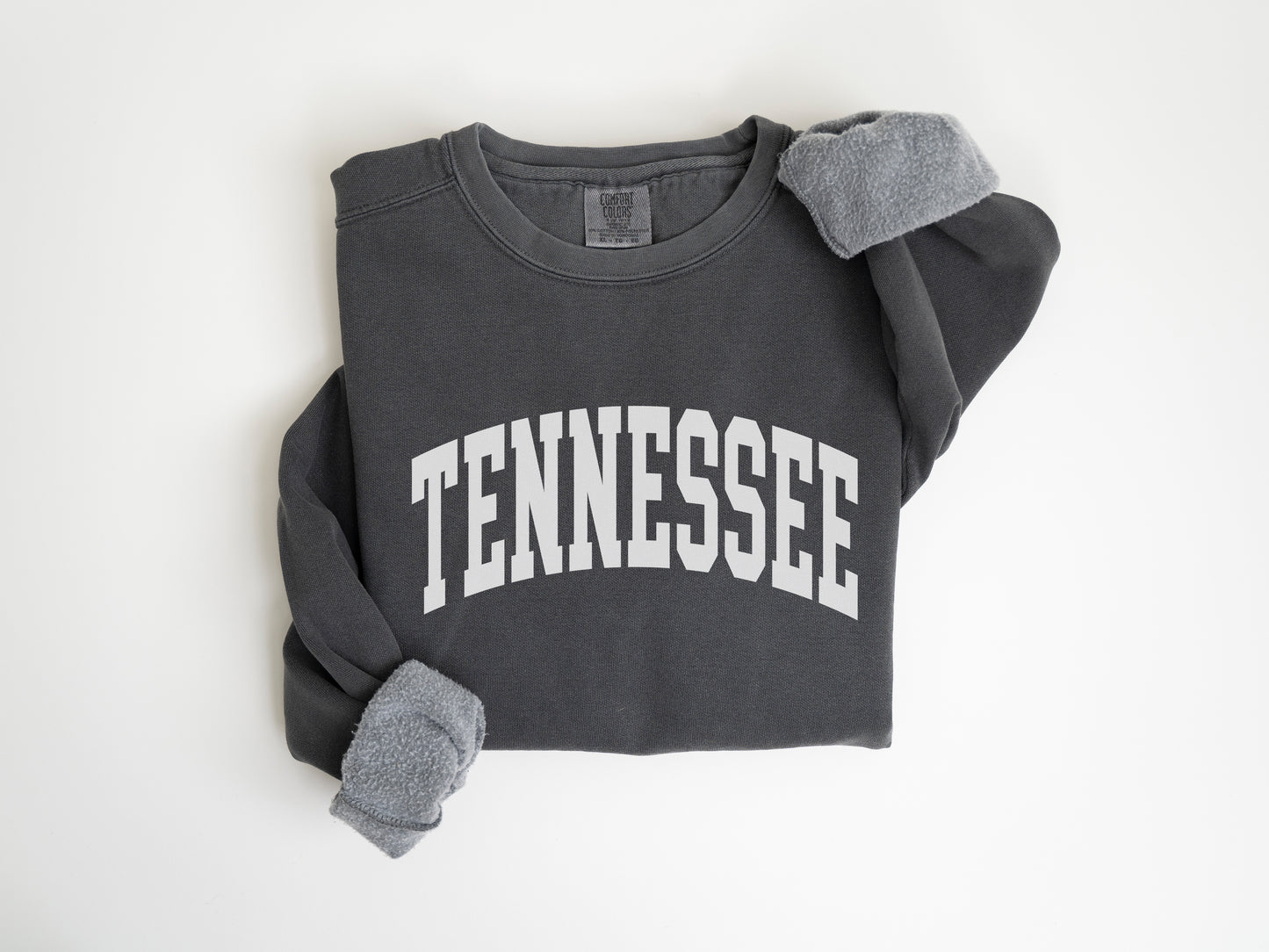 a sweatshirt with the word tennessee printed on it